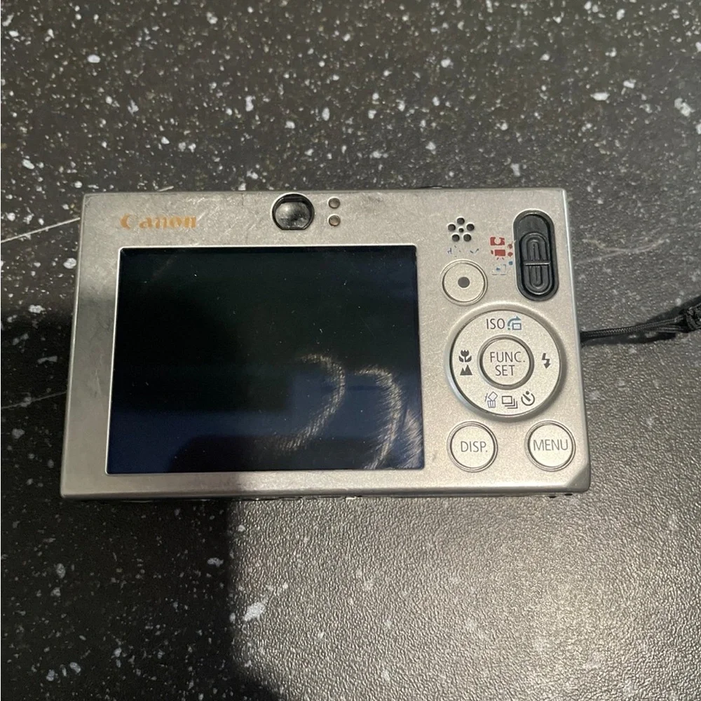 Canon PowerShot SD 1000 digital camera